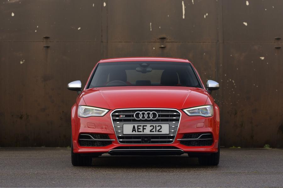  Audi S3 Sedan (8V) 2013 года  (UK) (фото 21 из 53)